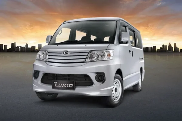 daihatsu-luxio-front-angle-high-view-661232