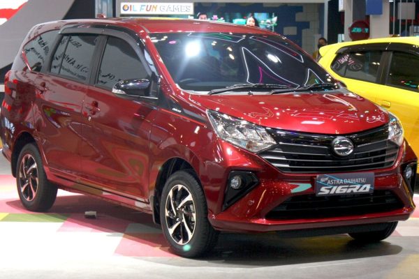 sys_master_media_hf2_hd8_8816572235806_2022_Daihatsu_Sigra_R_Deluxe_Indonesia_front_view_19f76ac198 (2) (1)